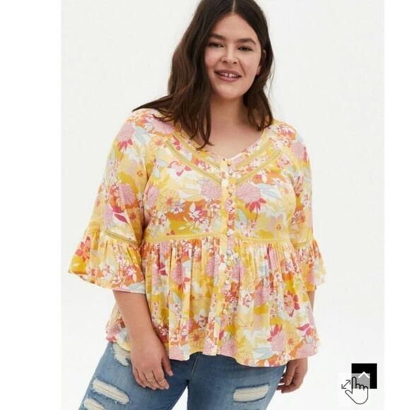 Torrid Rayon Embroidered Bell Sleeve Top Hi-lo Yellow Floral Scoop Neck Size 2X - Picture 2 of 12